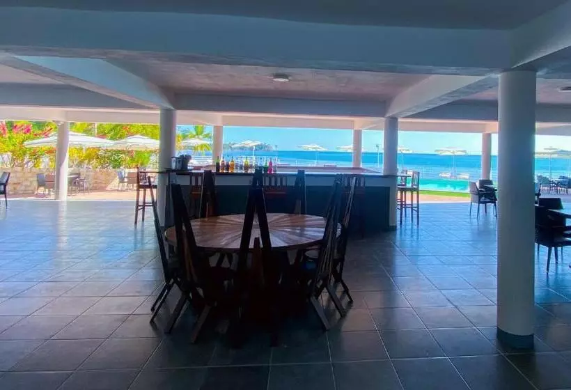 هتل Orangea Beach Resort