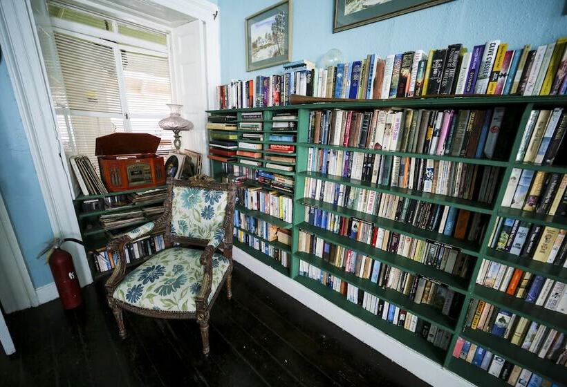 هتل The Great House Antigua