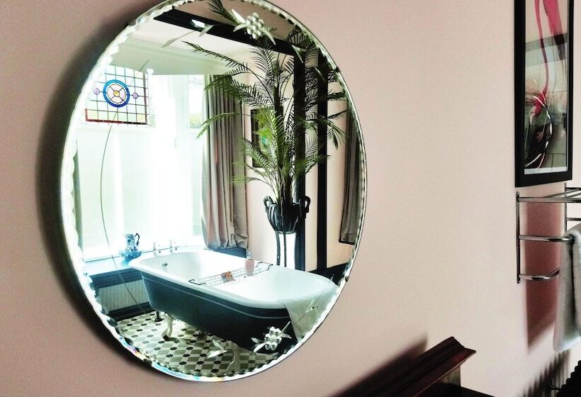 Little Robin Bed And Breakfast