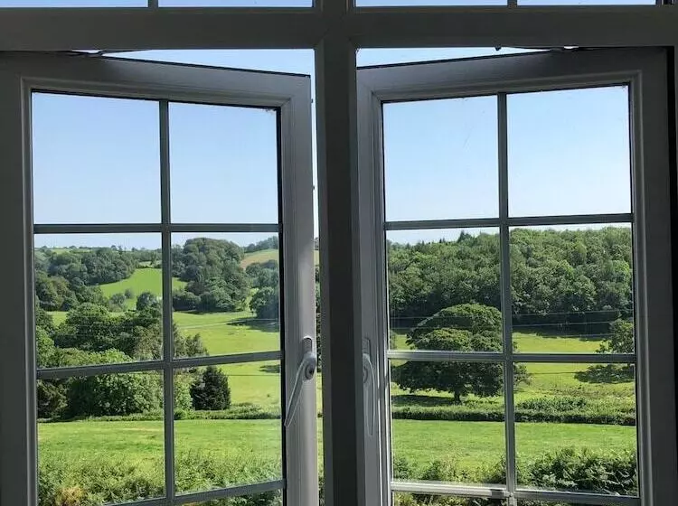 Bed and Breakfast Tregarland Farm