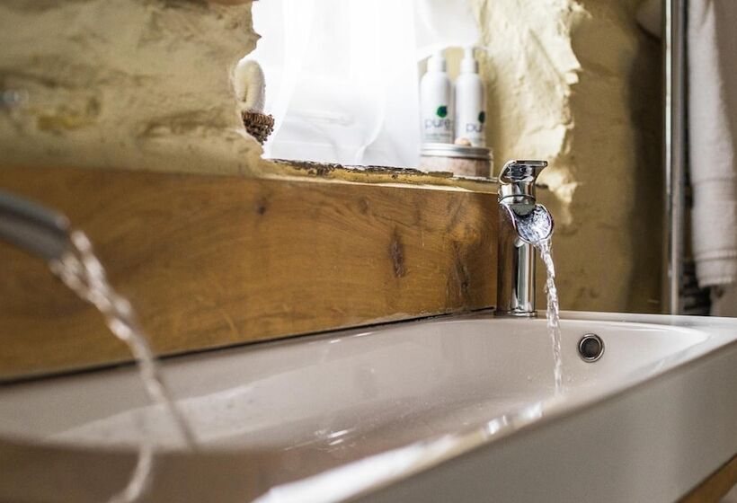 Bed and Breakfast Tregarland Farm