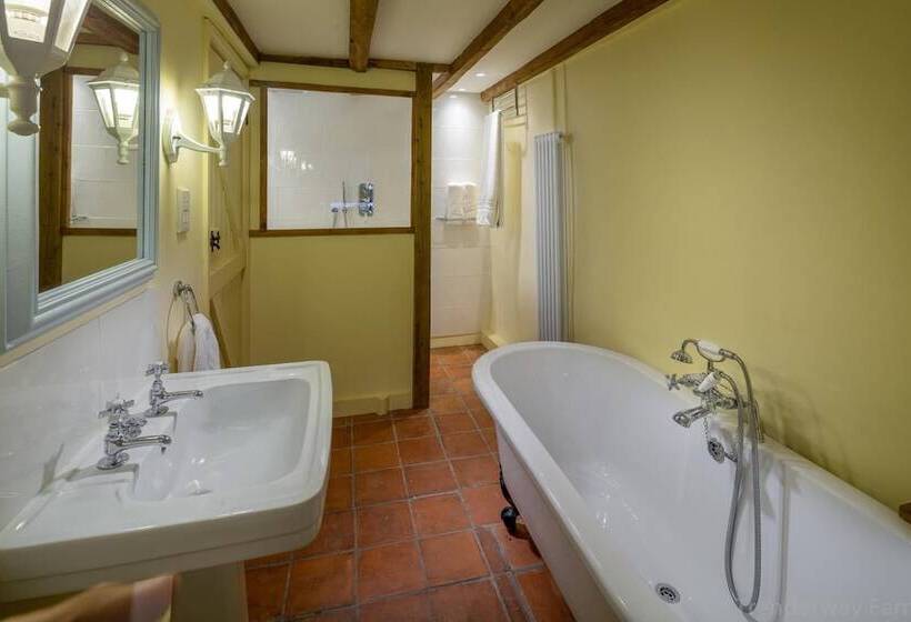 Bed and Breakfast Tregarland Farm