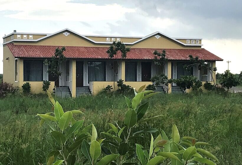 هتل Blackbuck Safari Lodge Velavadar