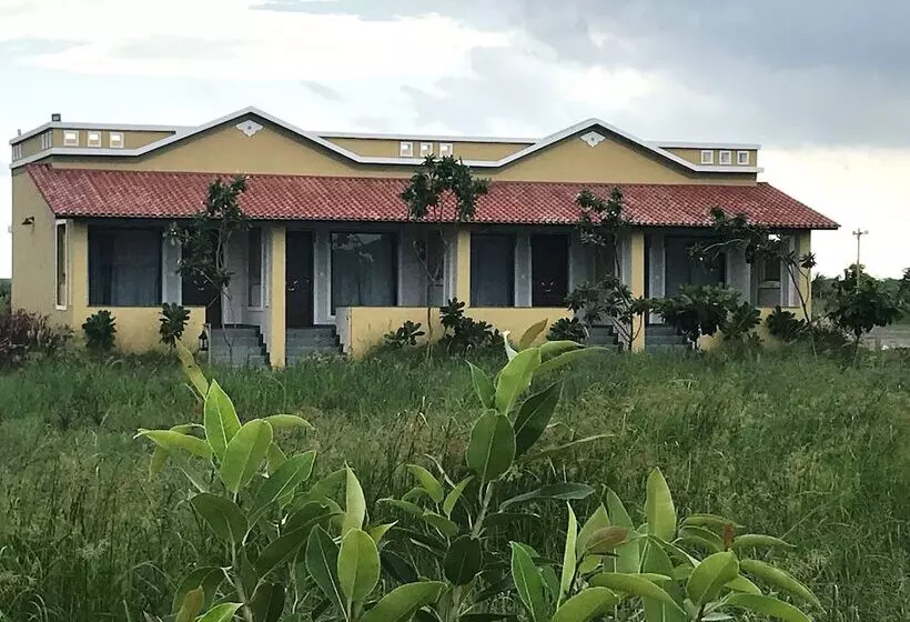 ホテル Blackbuck Safari Lodge Velavadar