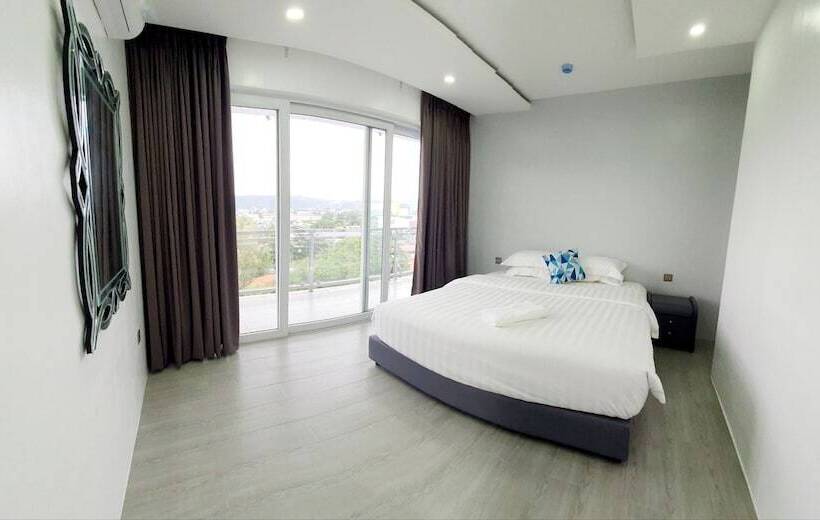 Hotel Chequers Suite