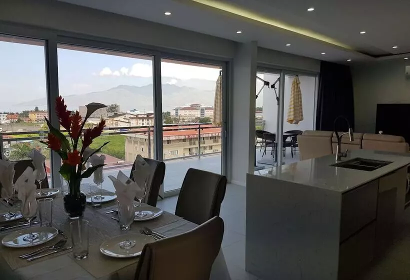 Hotelli Chequers Suite