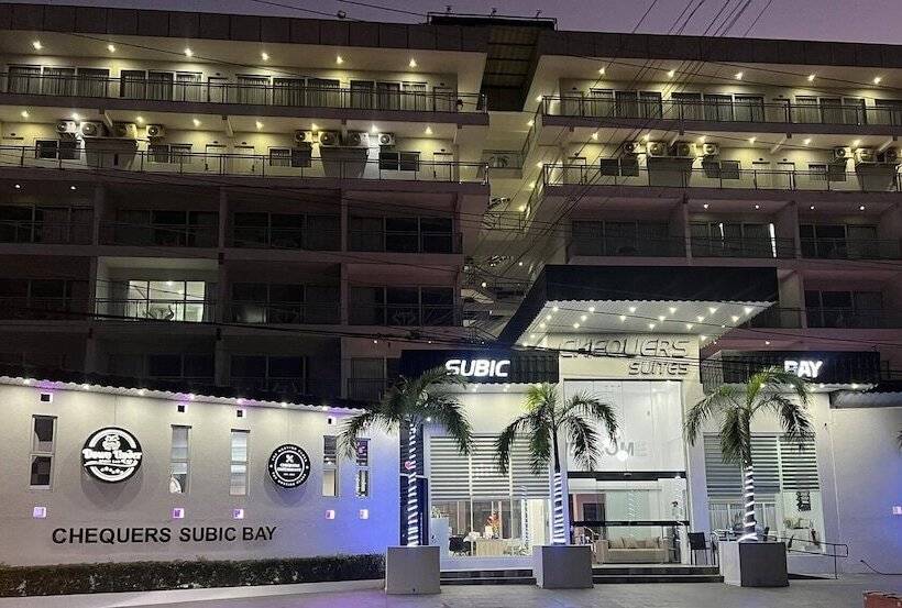 Hotel Chequers Suite