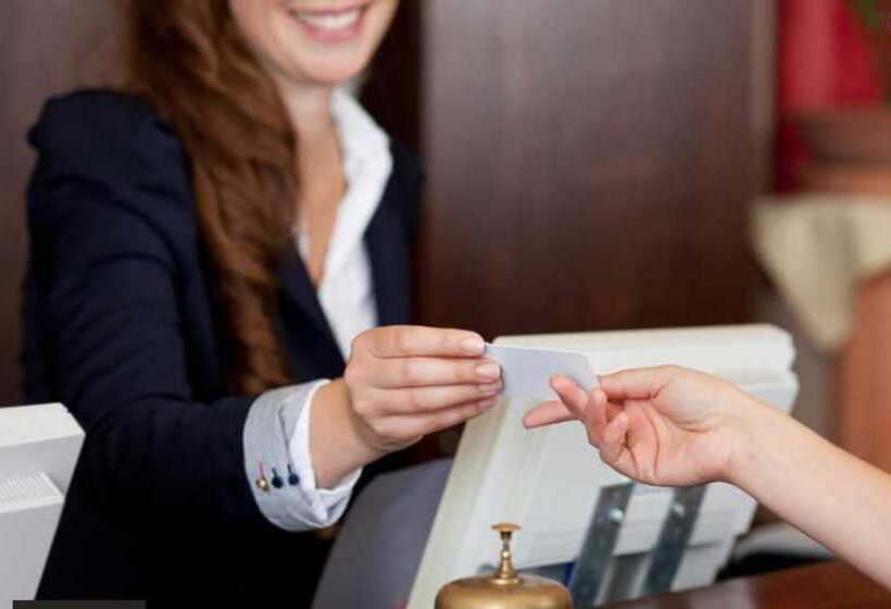 ホテル Estancia Park