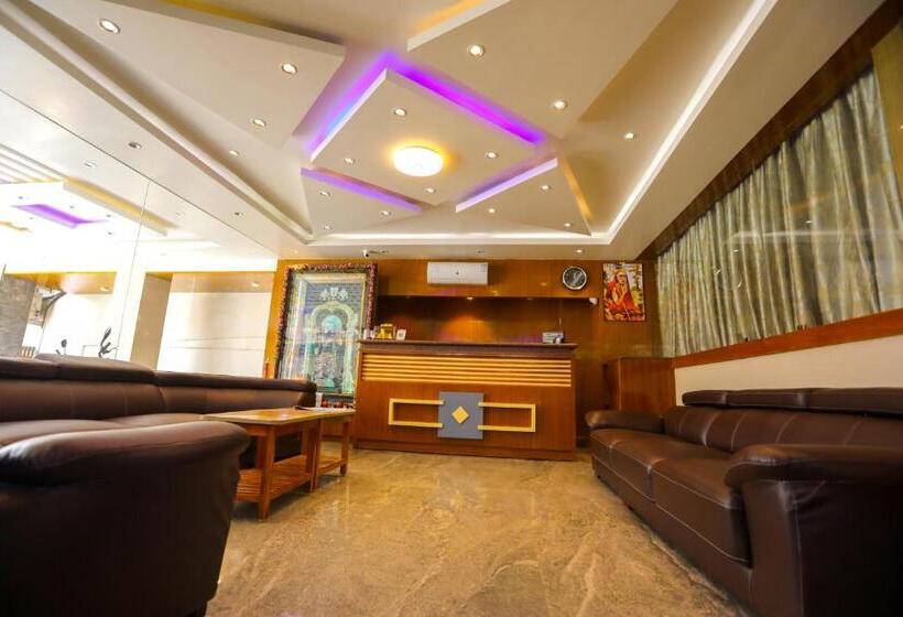 酒店 Nitheesh Residency