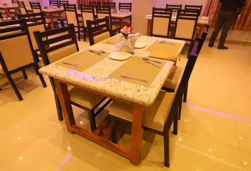 Hotelli Nitheesh Residency