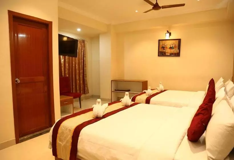 Hotelli Nitheesh Residency