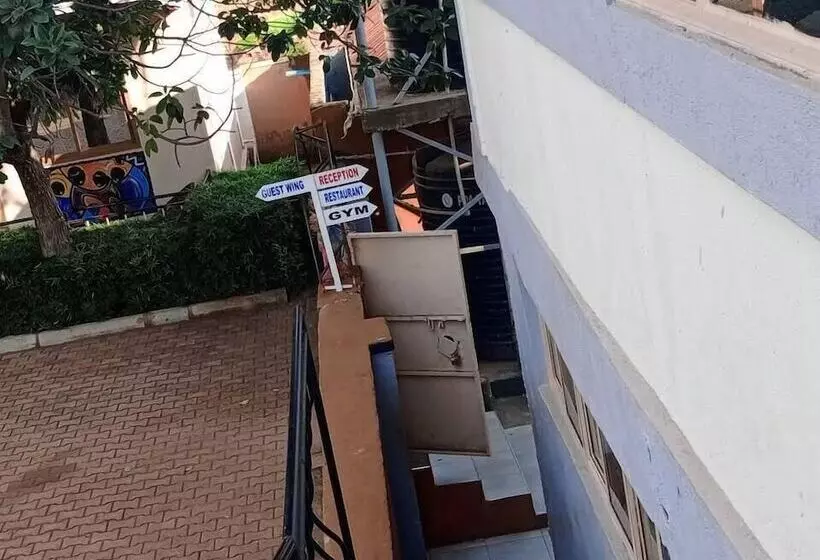 هتل Pacific Cottages And Guesthouse