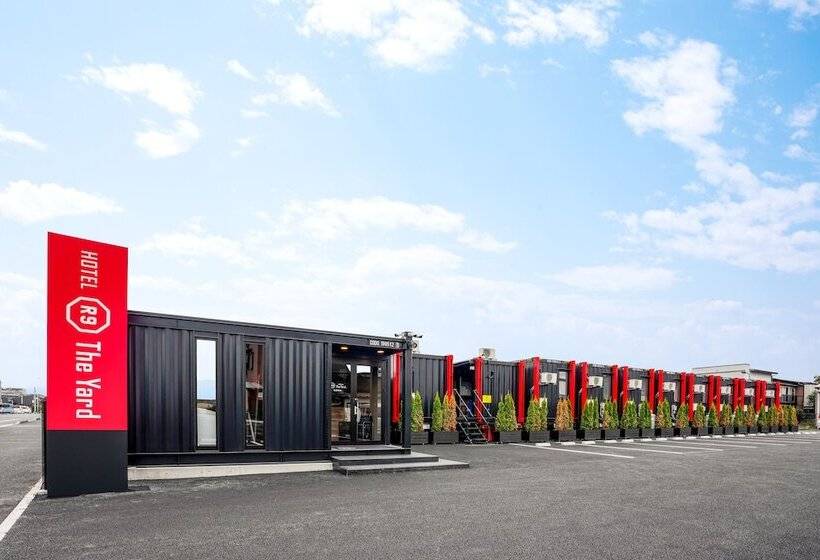 فندق R9 The Yard Sano Tenjin