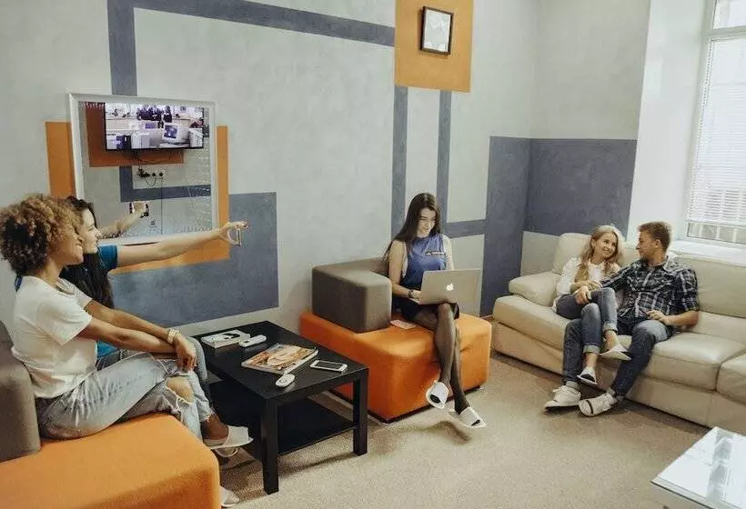 هاستل Cube Capsule