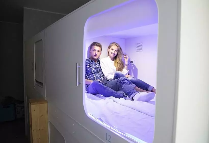 هاستل Cube Capsule