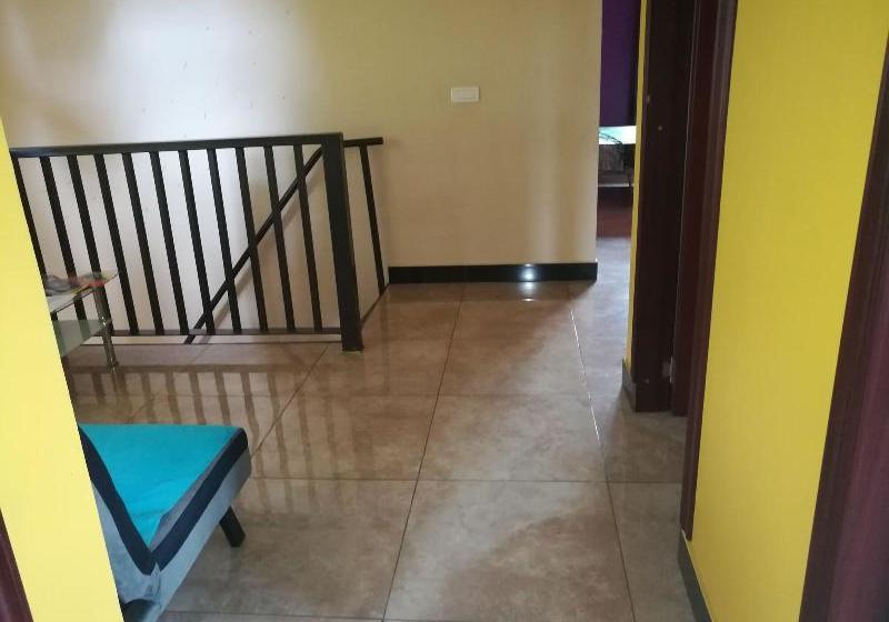 هاستل Fare Nukumai