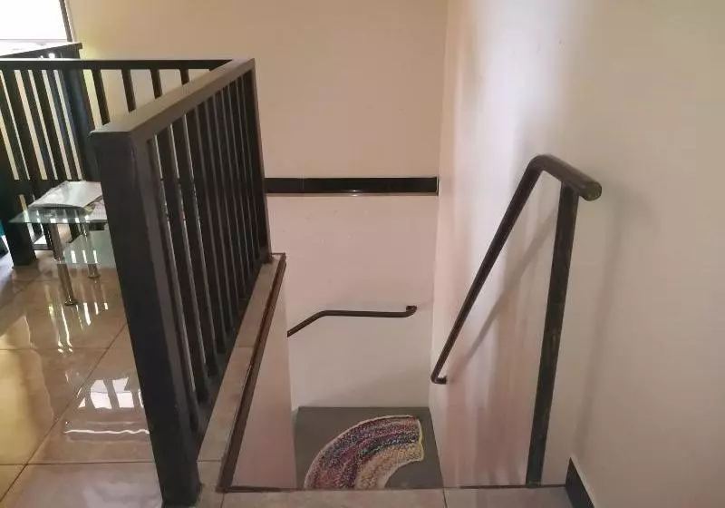 هاستل Fare Nukumai