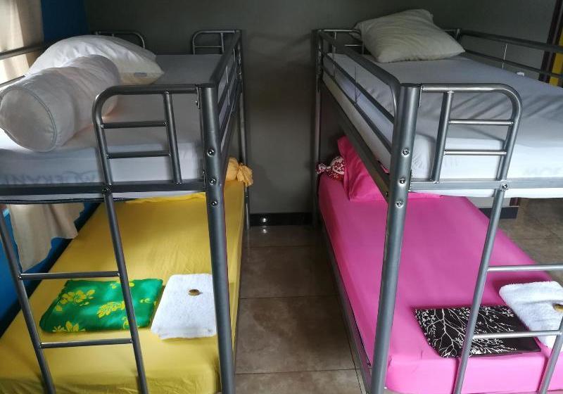 هاستل Fare Nukumai