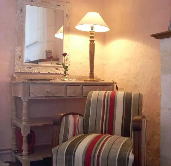 ベッドアンドブレックファースト Chambres D'hôtes Logis De L'astrée