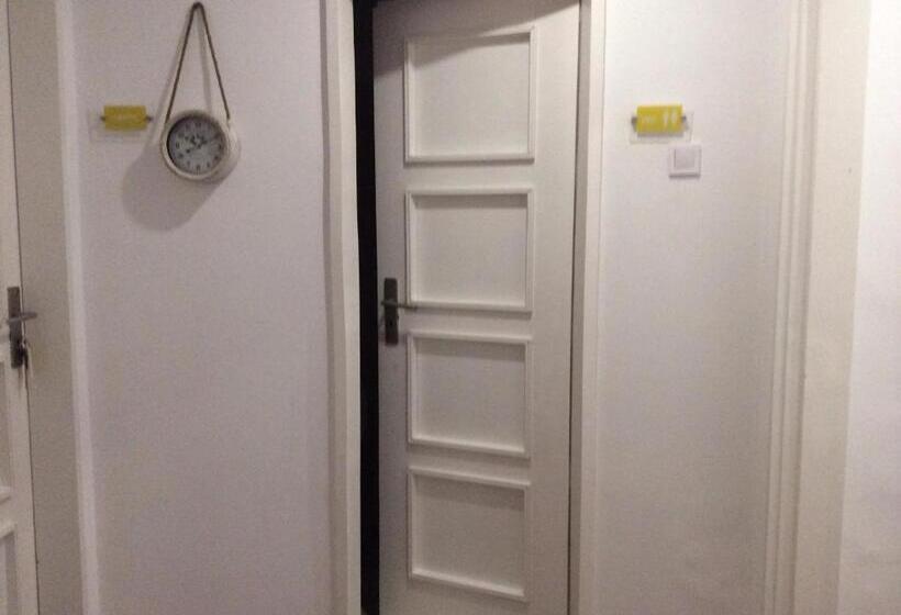 پانسیون 4u Lisbon Iv Guesthouse Airport