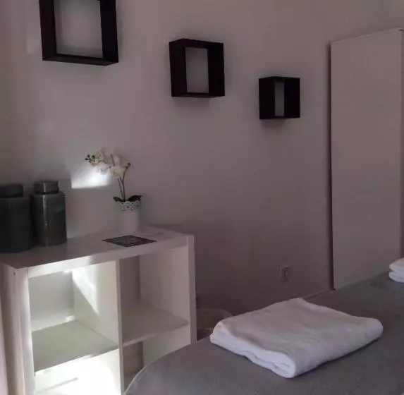 پانسیون 4u Lisbon Iv Guesthouse Airport