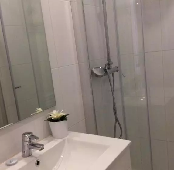 پانسیون 4u Lisbon Iv Guesthouse Airport