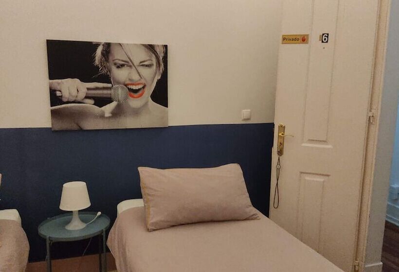 پانسیون No Limit Alfama Guesthouse