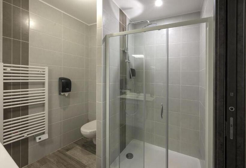 בית מלון כפרי De La Croisee