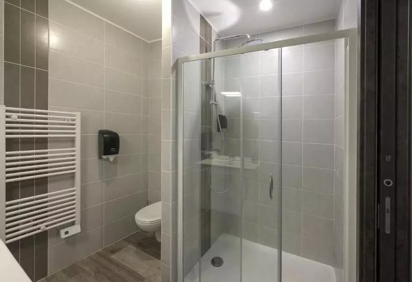 Hotelli De La Croisee