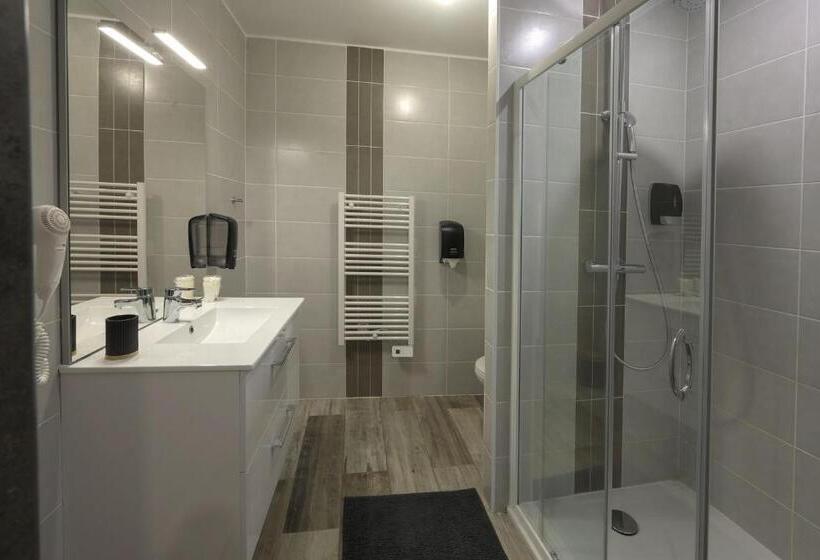 בית מלון כפרי De La Croisee