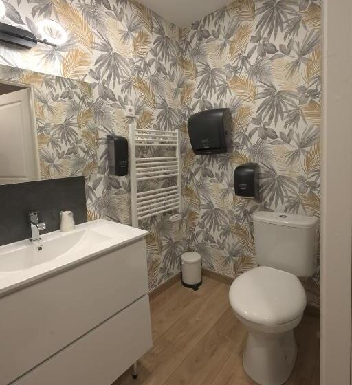 בית מלון כפרי De La Croisee