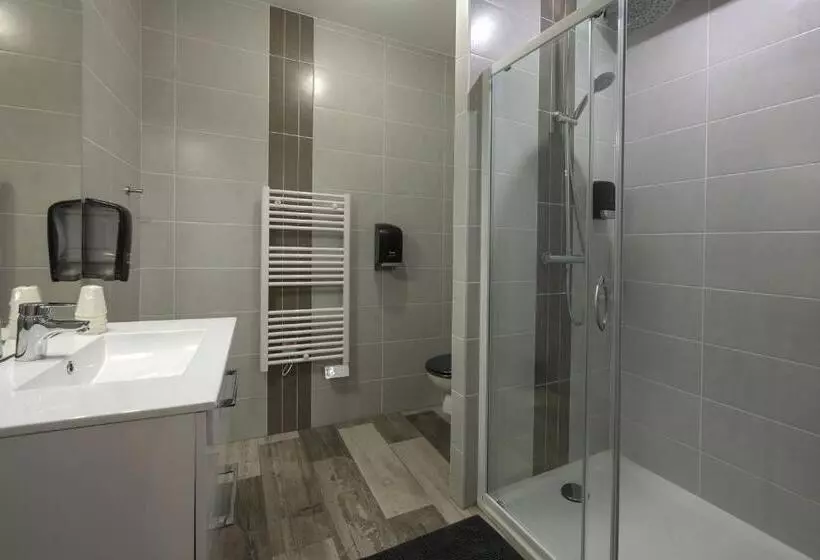 Hotelli De La Croisee