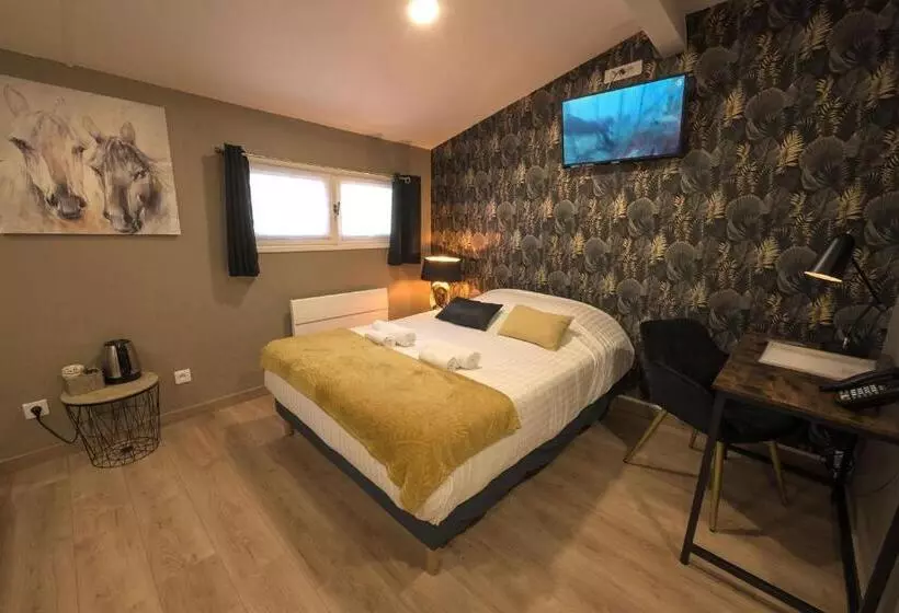 Hotelli De La Croisee