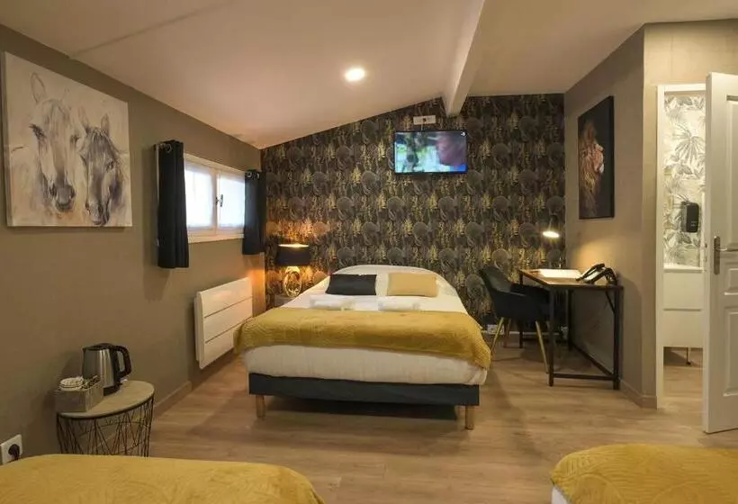 Hotelli De La Croisee