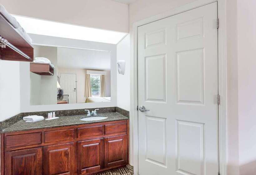 בית מלון כפרי Baymont By Wyndham Eden