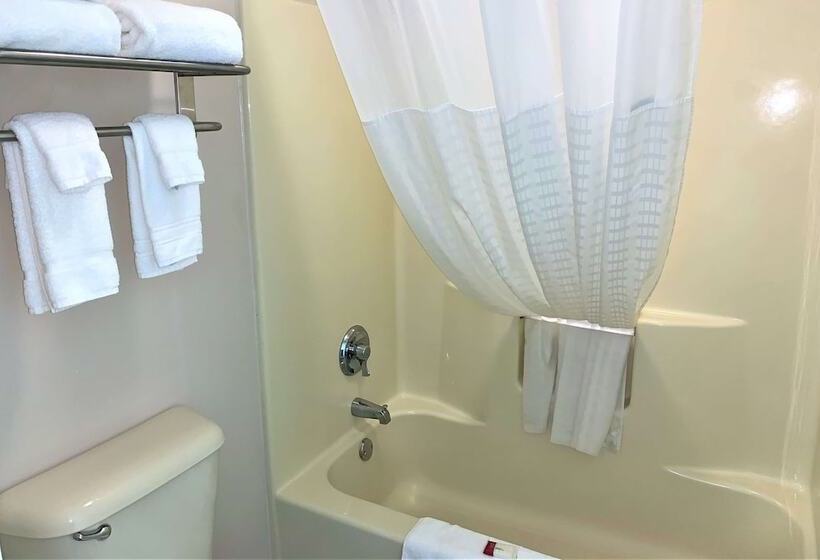 בית מלון כפרי Baymont By Wyndham Eden