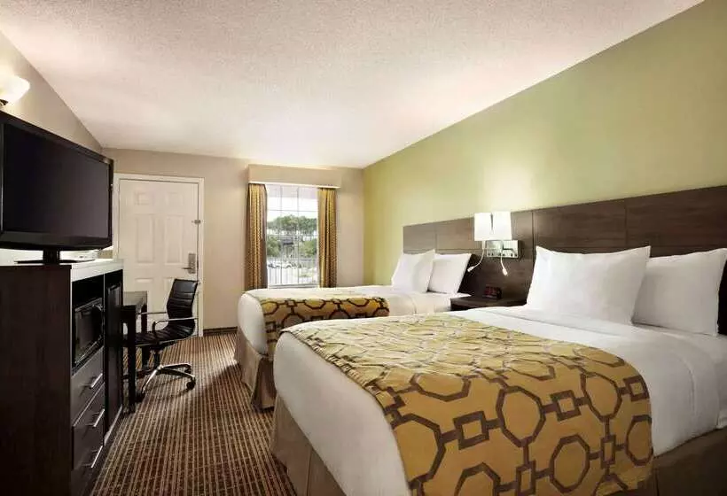 Hotel Baymont By Wyndham Kingsland