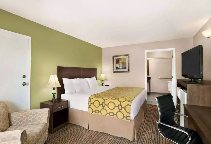 Hotel Baymont By Wyndham Kingsland