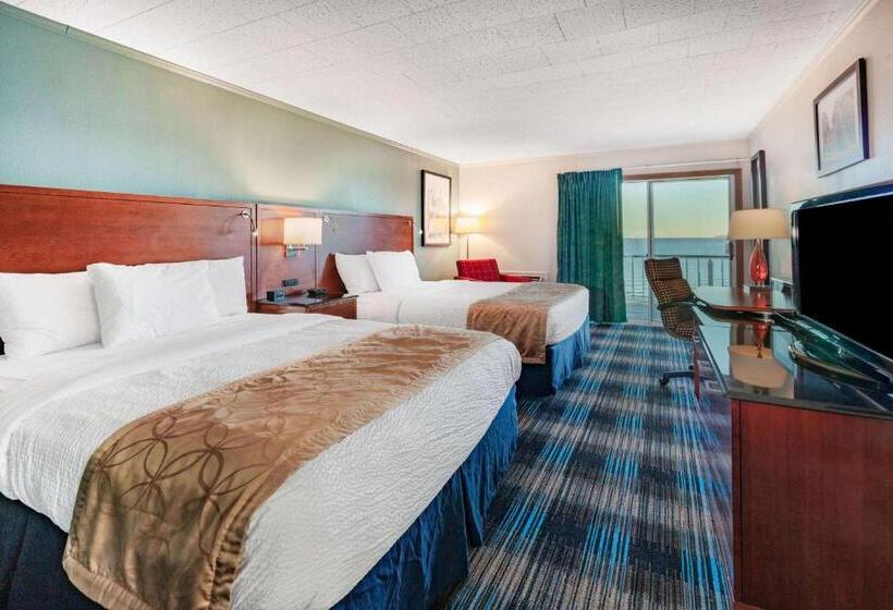 فندق Days Inn & Suites By Wyndham St. Ignace Lakefront