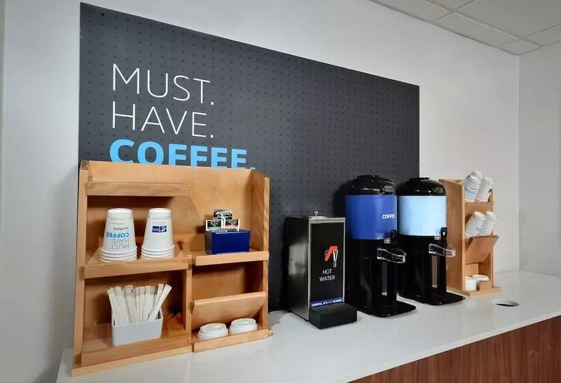 هتل Holiday Inn Express Lynchburg, An Ihg