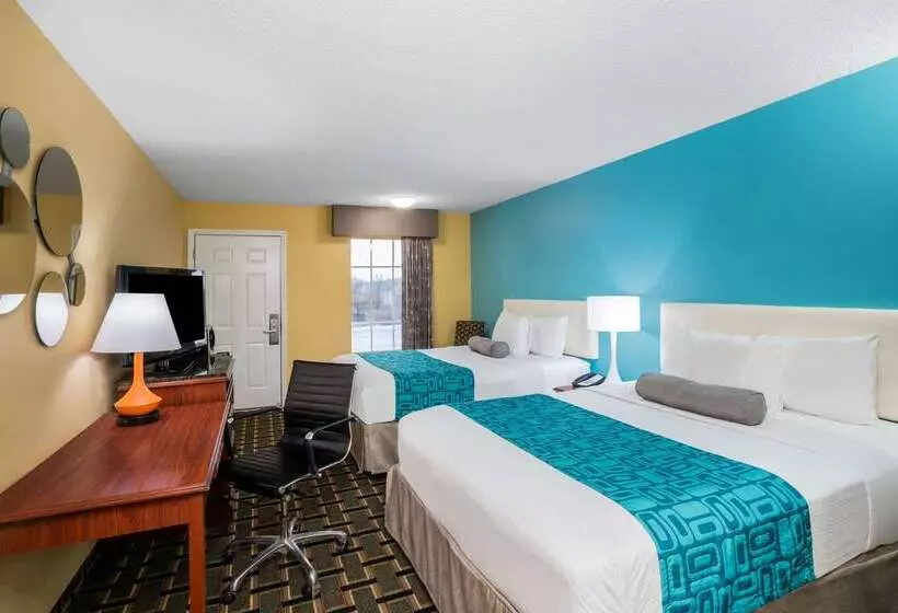 Отель Howard Johnson By Wyndham Dalton