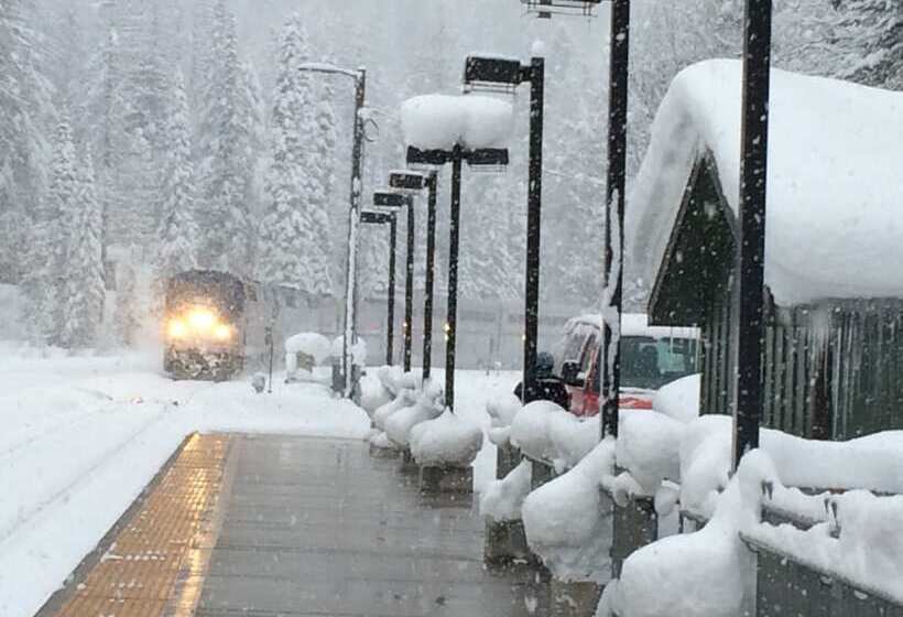 בית מלון כפרי Loge Glacier National Park