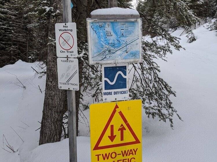 בית מלון כפרי Loge Glacier National Park