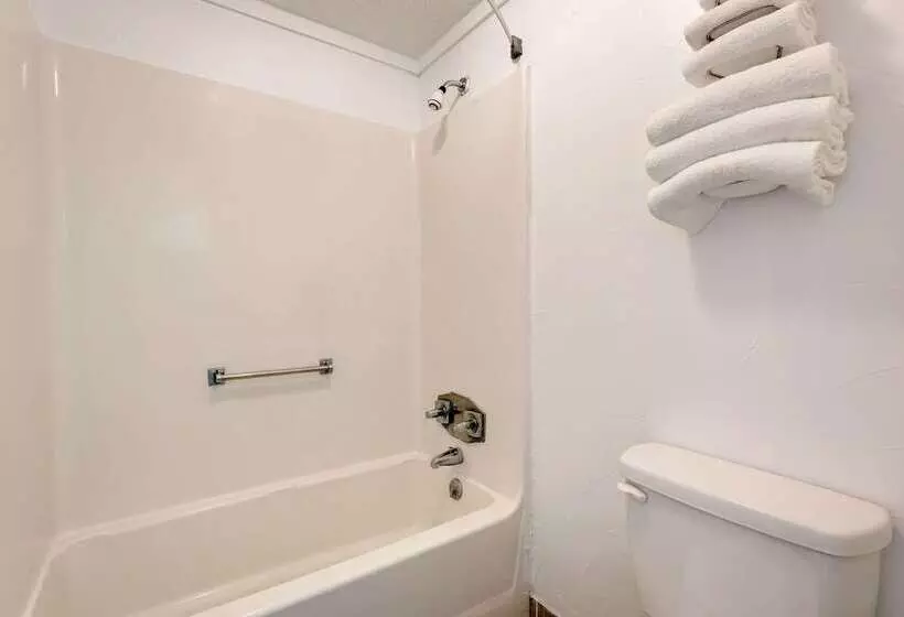 호텔 Knights Inn Macedonia