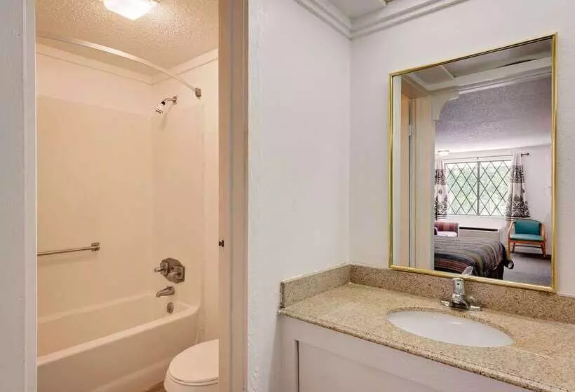 호텔 Knights Inn Macedonia