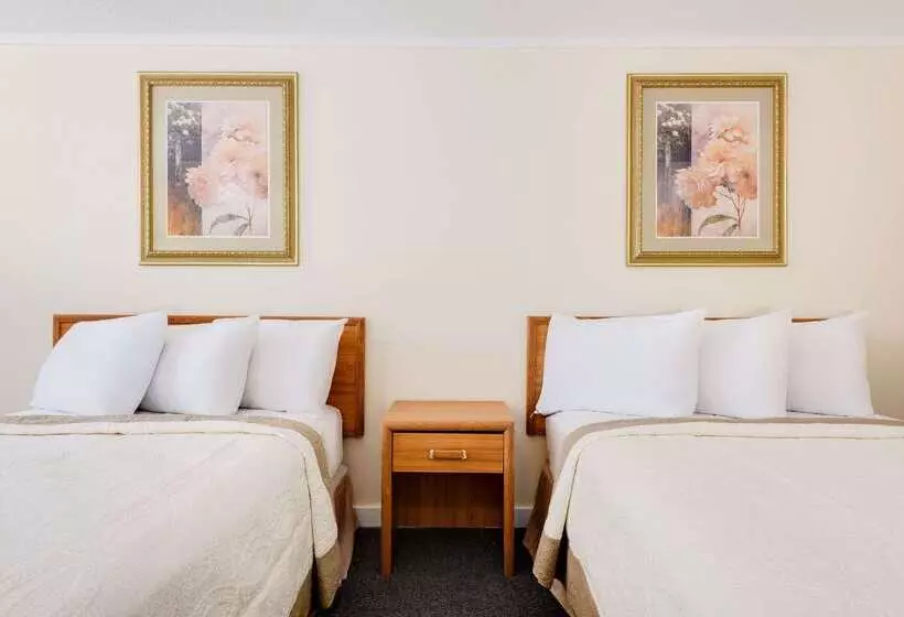 호텔 Knights Inn Macedonia