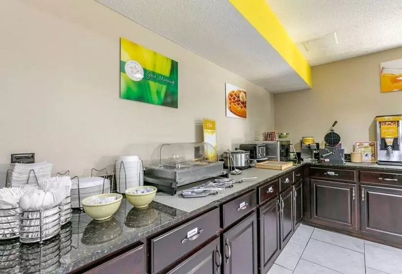 هتل Quality Inn Johnson City I 26 Exit 17