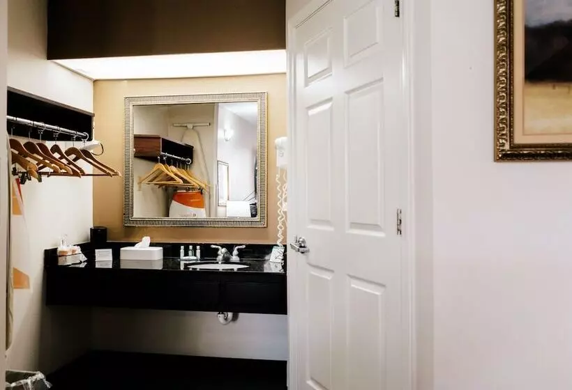 هتل Quality Inn Johnson City I 26 Exit 17