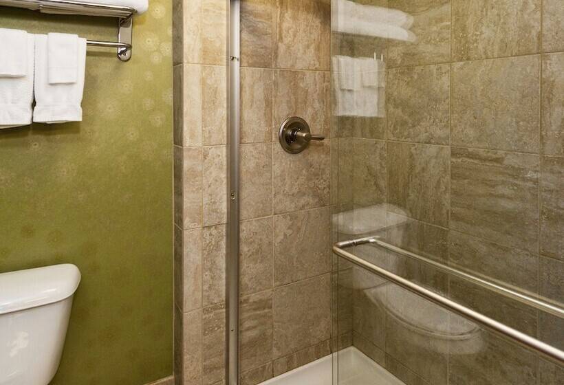 فندق The Inn On Lake Superior