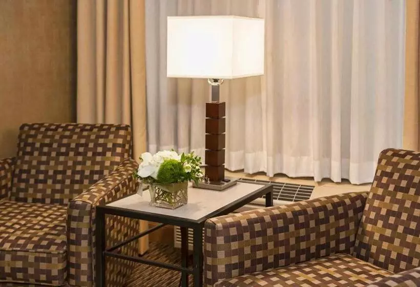 호텔 The Inn On Lake Superior